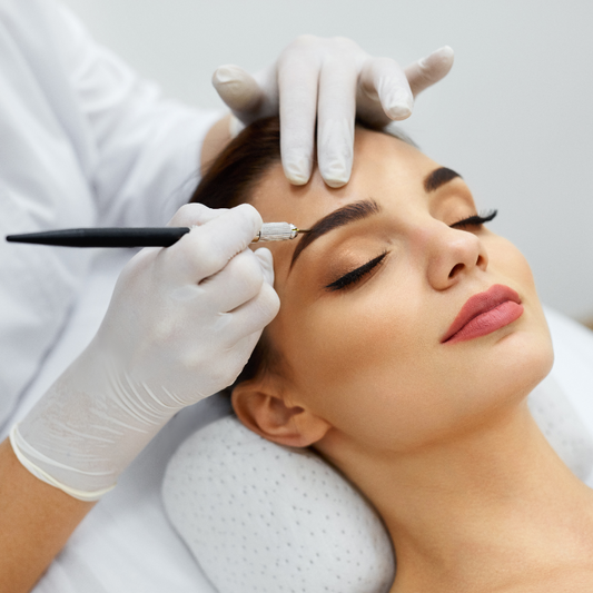 Microblading Augenbrauenpigmentierung